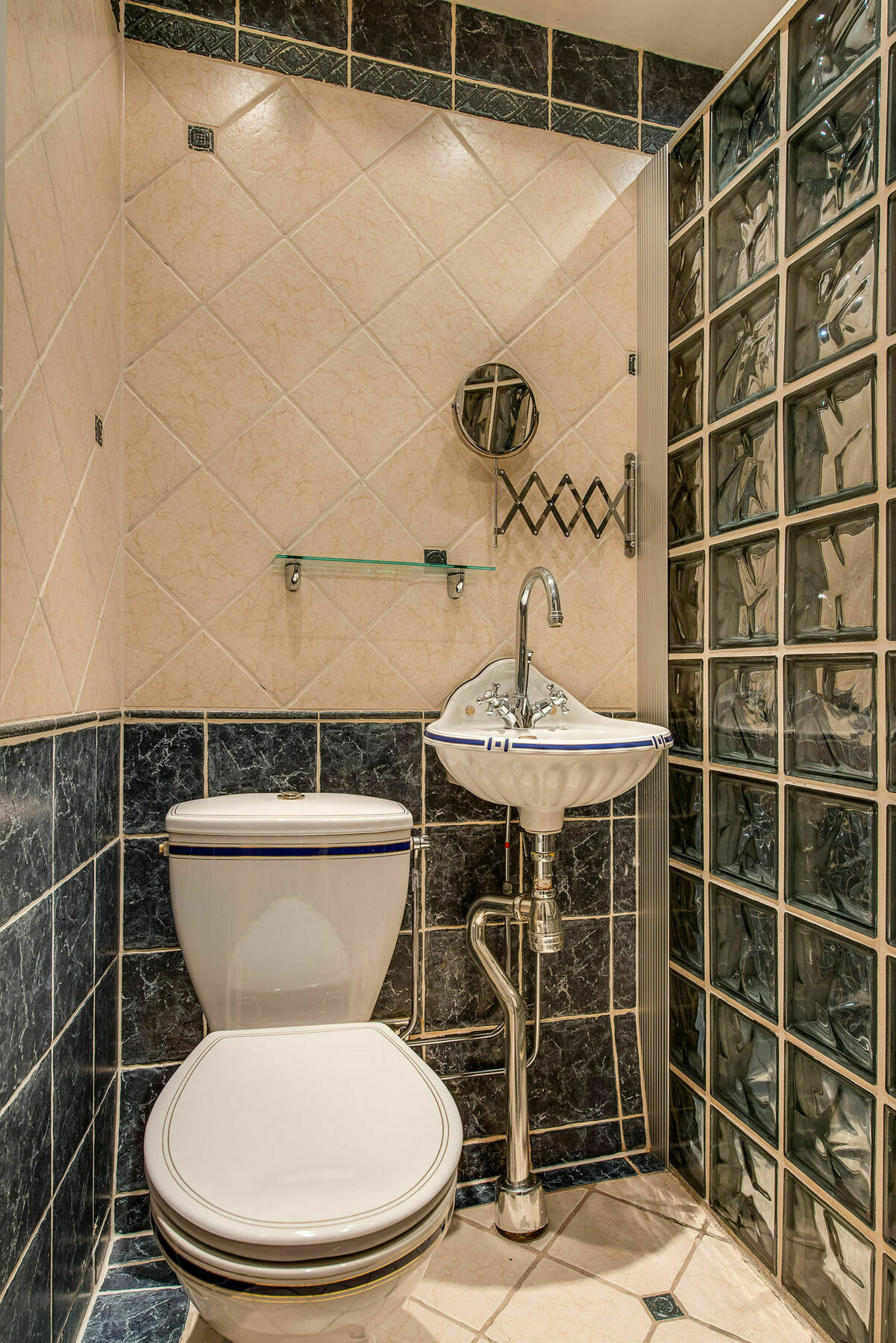 Lejlighedshotel Lady Hamilton 3*